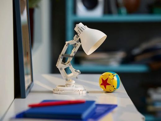 LEGO Конструктор LEGO Ideas Disney Pixar Luxo Jr. 21357 фото