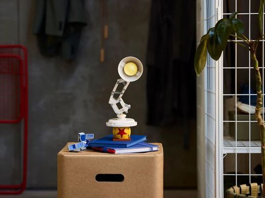 LEGO Конструктор LEGO Ideas Disney Pixar Luxo Jr. 21357 фото