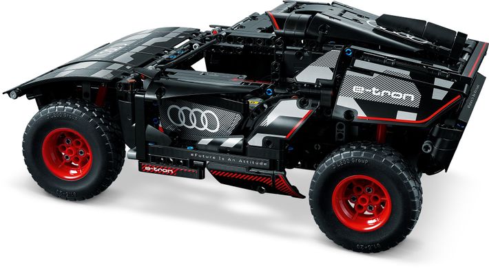 LEGO Конструктор Technic Audi RS Q e-tron 42160 фото
