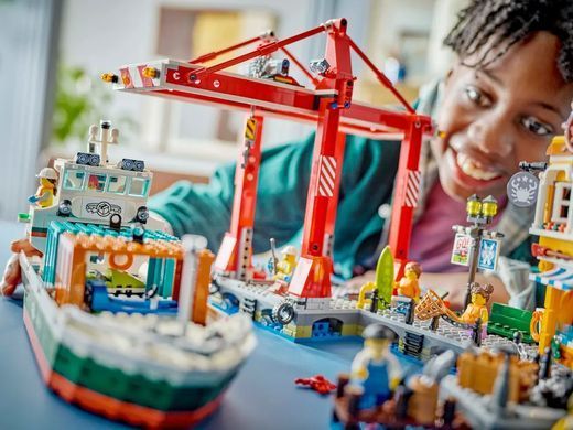 LEGO Конструктор City Морская гавань с грузовым судном 60422 фото