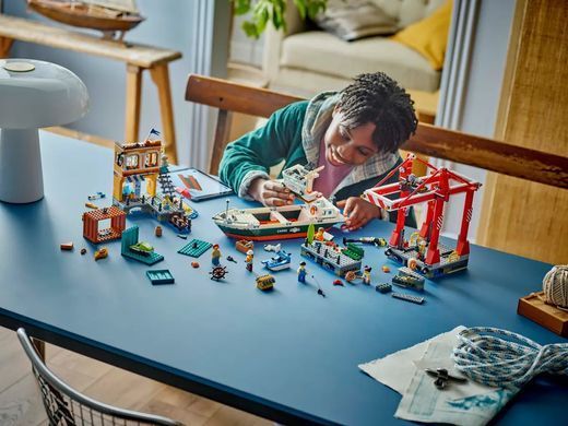 LEGO Конструктор City Морская гавань с грузовым судном 60422 фото