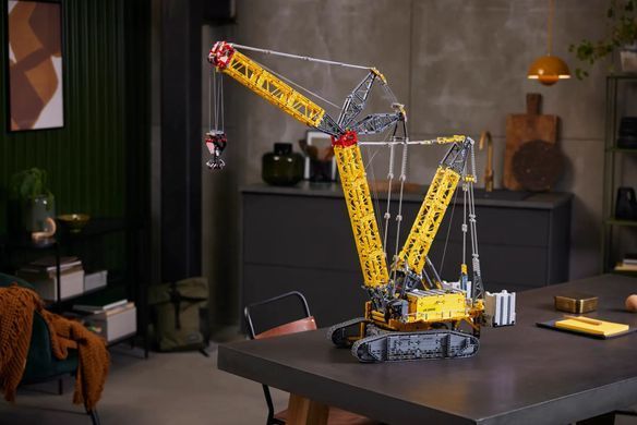 LEGO Конструктор Technic Гусеничный подъемный кран Liebherr LR 13000 42146 фото