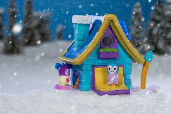 Ігрова фігурка Nanables Small House Зимовий дивосвіт, Книгарня Біля каміна NNB0032 фото