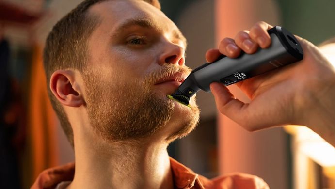 Philips Бритва електр. OneBlade Pro 360, Li-Ion, сух.+влажн., индикатор заряда, твердый чехол, сталь, черный QP6652/61 фото