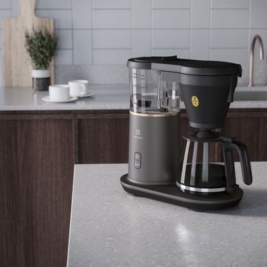 Electrolux Кавоварка крапельна, 1,25л, мелена, чорний E7CM1-4MTM фото