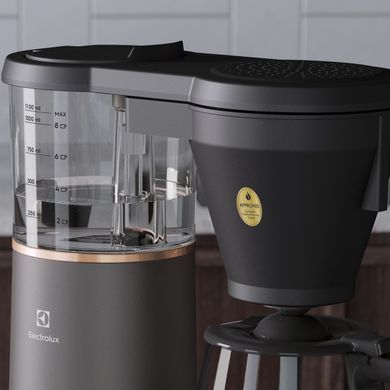 Electrolux Кавоварка крапельна, 1,25л, мелена, чорний E7CM1-4MTM фото