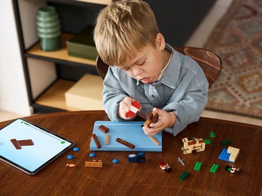 LEGO Конструктор Minecraft Подорож на піратському кораблі 21259- фото
