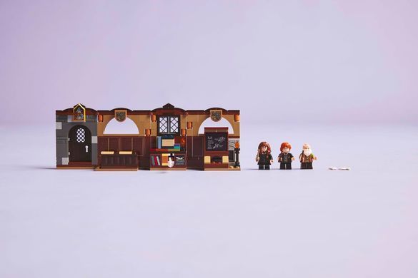 LEGO Конструктор LEGO Harry Potter Замок Гоґвортс: урок чарів 76442 фото