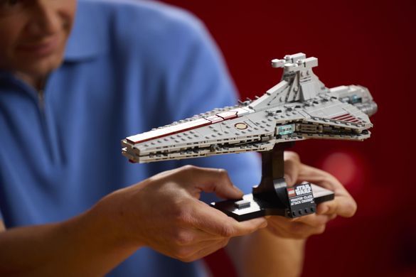 LEGO Конструктор LEGO Star Wars Зоряний крейсер класу &laquo;Венатор&raquo; 75441- фото