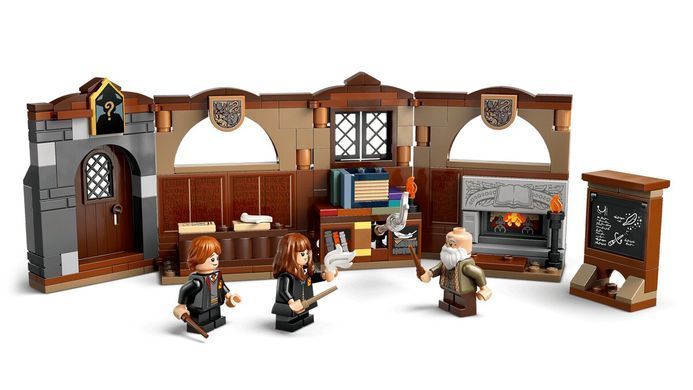LEGO Конструктор LEGO Harry Potter Замок Гоґвортс: урок чарів 76442 фото
