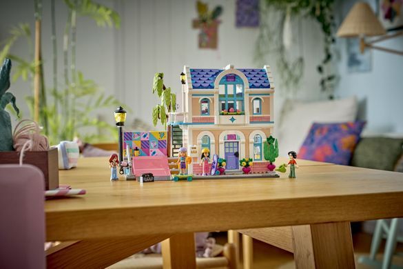 LEGO Конструктор LEGO Friends Родинний дім Ліан 42687 фото