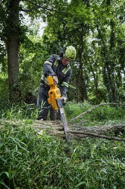 DeWALT Пила ланцюгова акумуляторна безщіткова 54В XR FLEXVOLT шина 50см OREGON 3/8 1.3мм 5.7кг без АКБ та ЗП DCMCS575N фото