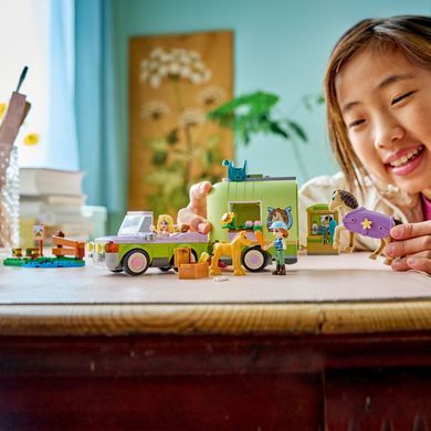 LEGO Конструктор LEGO Friends Причіп для коня й лошати 42695 фото