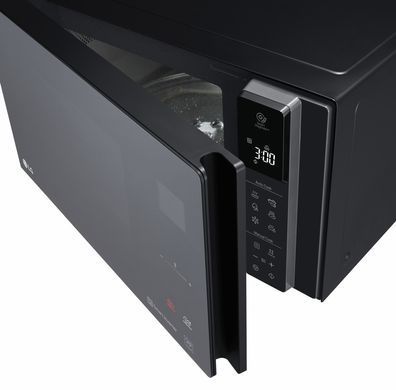 Мікрохвильова піч LG, 25л, електрон. керування, 1000Вт, дисплей, чорний MS2595DIS фото