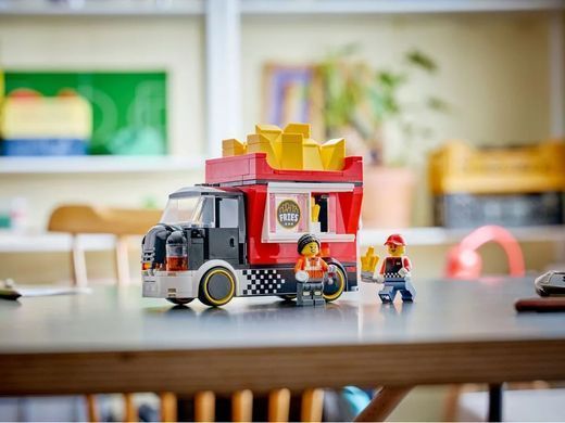 LEGO Конструктор LEGO City Вантажівка з картоплею фрі 60488 фото