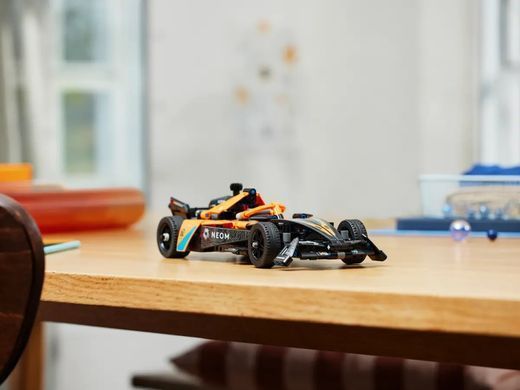 LEGO Конструктор Technic Автомобиль для гонки NEOM McLaren Formula E 42169 фото