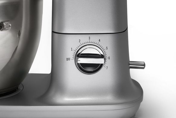 Кухонная машина Gorenje, 1000Вт, чаша-металл, корпус-металл, насадок-7, серебристо-красный MMC1000RLR фото