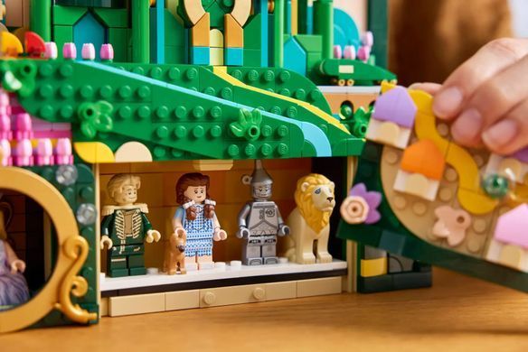 LEGO Designer Emerald City wall art 75685 фото