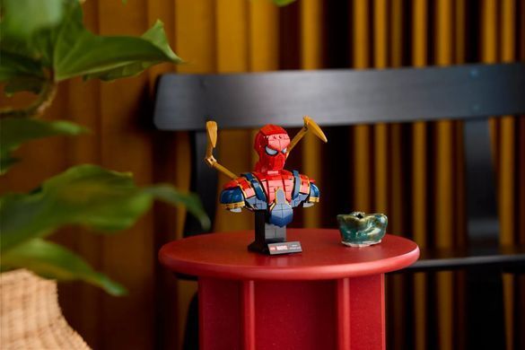 LEGO Конструктор Super Heroes Погруддя Залізної Людини-Павука 76326 фото
