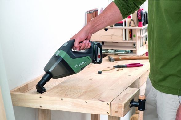 Bosch Пылесос аккумуляторный UniversalVac 18, 18В, 2.5Ач, 9кПа, 1.3кг 0.603.3B9.103 фото