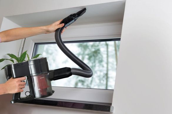 Gorenje Пылесос беспроводный, 121Вт, конт пыль -0,5л, автон. раб. до 45мин, вес-2,5кг, НЕРА, 2насадки, подсветка, индикатор, черный SVC216FMLBKII фото