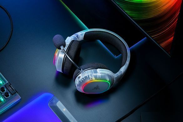 Razer Гарнітура ігрова Razer Barracuda X Chroma, BT/WL, RGB, Phantom White Ed. RZ04-05220400-R3M1 фото