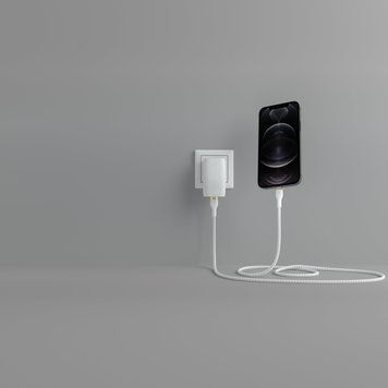 Belkin Кабель USB-С - Lightning BRAIDED SILICONE 1m White CAA011BT1MWH фото