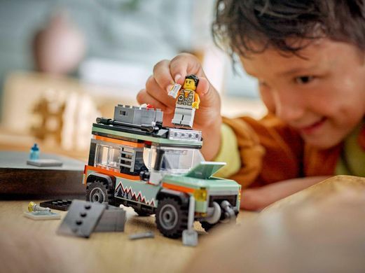 LEGO Конструктор LEGO City Позашляхова гірська вантажівка 4x4 60447 фото