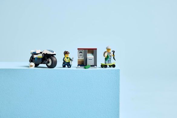 LEGO Конструктор LEGO City Переслідування на поліцейському мотоциклі 60455 фото