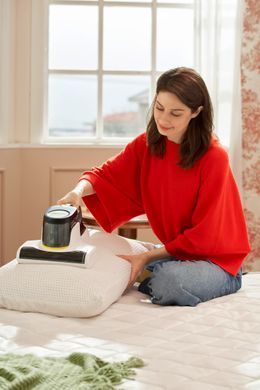 Karcher Пылесос ручной дезинфицирующий VCH 4 UVClean, 500Вт, конт пыль -0.4л, с УФ-лампою, желто-черный 1.198-412.0 фото
