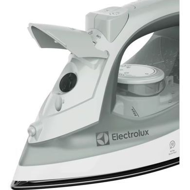 Electrolux Праска компактна, 2000Вт, 200мл, паровий удар 80гр, керам. підошва, зелений E3SI1-2LG фото