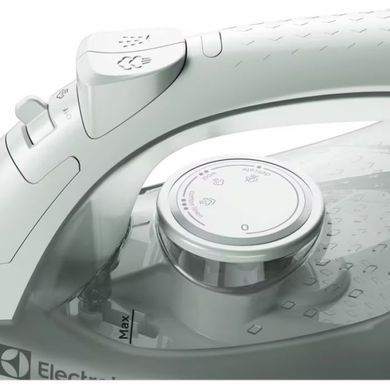 Electrolux Праска компактна, 2000Вт, 200мл, паровий удар 80гр, керам. підошва, зелений E3SI1-2LG фото
