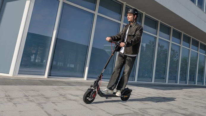 Segway Електросамокат F2 PRO E II, чорний AA.05.12.03.0007 фото