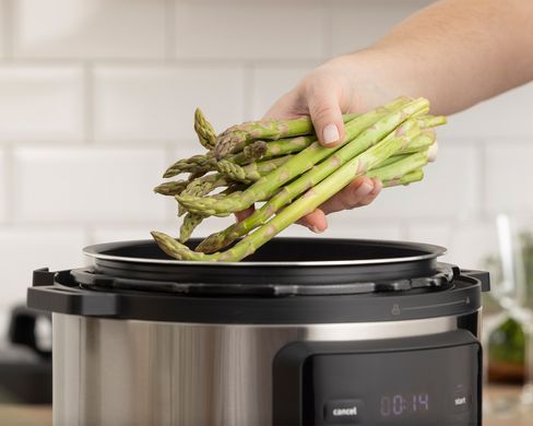 Gorenje pressure cooker, 1000W, bowl-6l, electronic control, aluminum/plastic, black-silver GMC6SBK фото