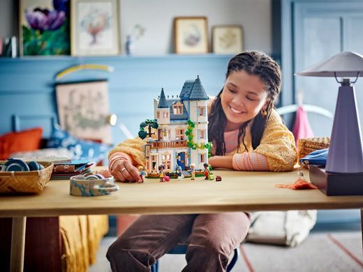 LEGO Конструктор Friends Замковый отель &laquo;Ночевка и завтрак&raquo; 42638 фото