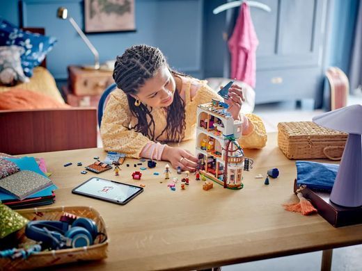 LEGO Конструктор Friends Замковый отель &laquo;Ночевка и завтрак&raquo; 42638 фото