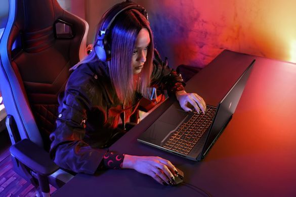 Acer Ноутбук Nitro V 16 ANV16-41 16" WUXGA IPS, AMD R7-8845HS, 16GB, F1TB, NVD4050-6, Lin, чорний NH.QRVEU.00A фото