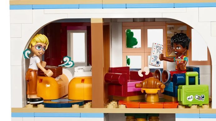 LEGO Конструктор Friends Замковый отель &laquo;Ночевка и завтрак&raquo; 42638 фото