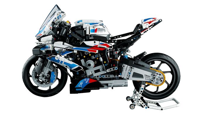 Конструктор LEGO Technic BMW M 1000 RR 42130 фото
