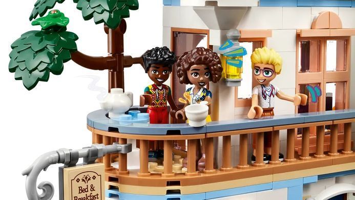 LEGO Конструктор Friends Замковый отель &laquo;Ночевка и завтрак&raquo; 42638 фото