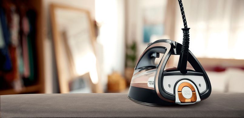 Праска Tefal ULTIMATE PURE, 3200Вт, 350мл, паровий удар -260гр, постійна пара - 60гр, керам. підошва, чорно-рожевий FV9845E0 фото