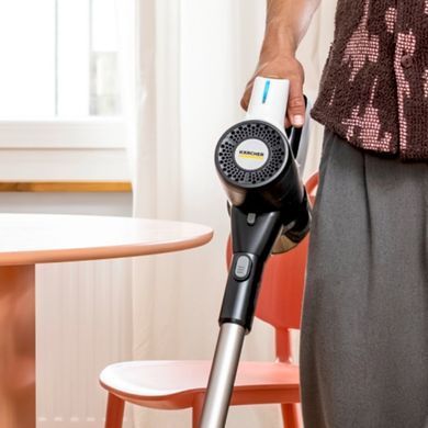 Karcher Пылесос беспроводной VCS 3 Nano Complete, контейнер для пыли -0,6 л, автономная работа до 50 мин, белый 1.198-930.0 фото