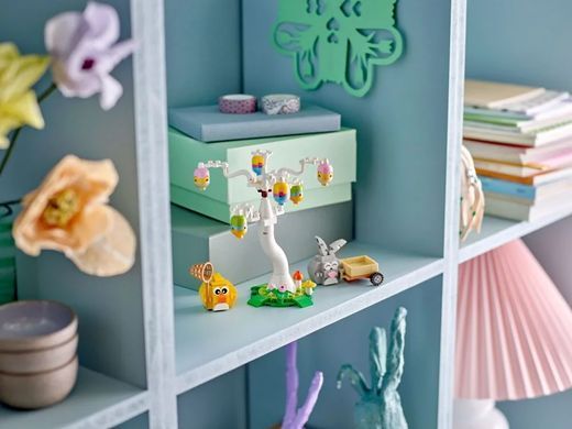 LEGO Конструктор LEGO Iconic Великодній кролик і полювання на курячі яйця 40808 фото