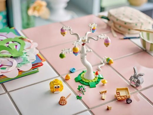 LEGO Конструктор LEGO Iconic Великодній кролик і полювання на курячі яйця 40808 фото