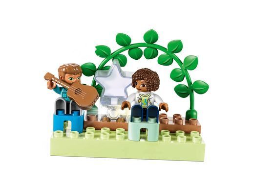 LEGO Конструктор DUPLO Town Семейный дом 3 в 1 10994 фото