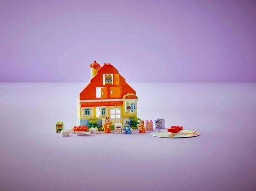 LEGO Конструктор LEGO DUPLO Bluey Родинний дім Блуї із грою на запам'ятовування 10459 фото