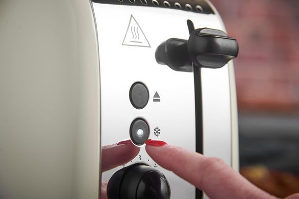 Russell Hobbs Тостер Colours Plus, 1600Вт, нержавейка, подогрев,разморозка, бежевый