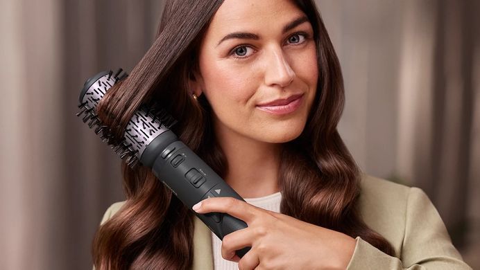 Philips Фен-щетка 7000 Series, 1000Вт, режимов-3, ионизиция, хол. обдув, турборежим, черный BHA715/00 фото