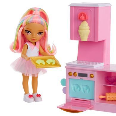 Игровой набор с куклой RAINBOW HIGH серии "Littles" &ndash; КОНДИТЕРСКАЯ КЕНДИ (с аксесс.) 522058 фото