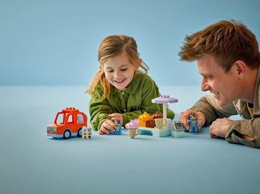 LEGO Конструктор LEGO DUPLO Bluey Подорож із морозивом із Блуї 10458 фото